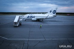 Танцующие пассажирки "ЮТэйр" сорвали взлет самолета в Москве