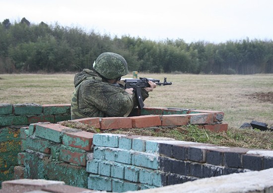 Подразделения российской военной базы в Абхазии в рамках внезапной проверки боеготовности остановили наступление условного противника