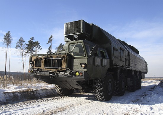 Расчеты ПГРК «Ярс» и «Тополь» соединения РВСН отработали преодоление зараженного участка местности