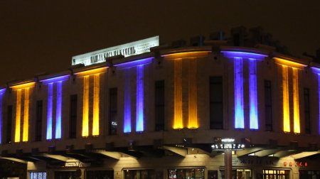 Премьера новоиспеченного спектакля минет на сцене Московского губернского театра в субботу