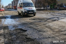 В Кургане водители жалуются на дорогу, которую ремонтируют второй год. ФОТО