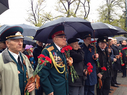 Делегация Московской области возложила венки к Могиле Неизвестного Солдата