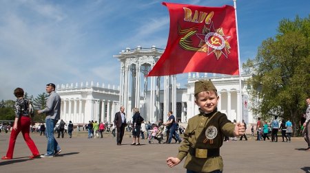 Концерт возрожденного ансамбля имени Александрова минет на ВДНХ  в Москве в Девай Победы