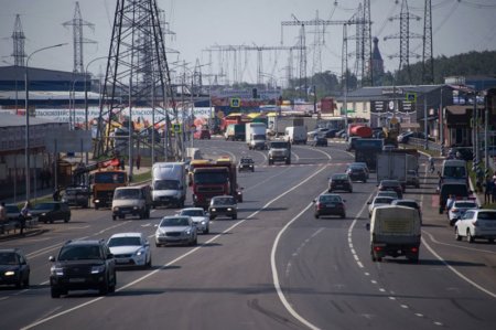 На Киевском шоссе обстреляли авто, за рулем какого была женщина