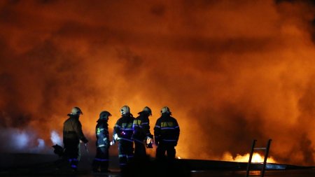 Площадь пожара в Подмосковье превысила две тысячи квадратных метров