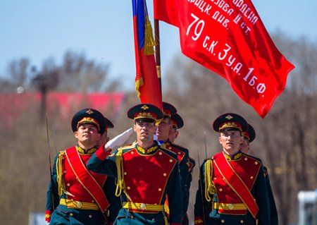 Посмотреть на тренировку военного парада в Самаре пришли более 3 тыс. жителей и гостей города