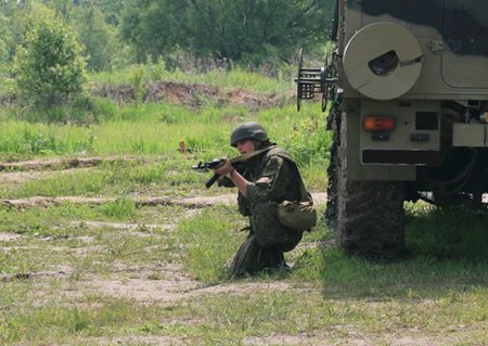 Командующий войсками ЗВО проверил боеготовность мотострелкового соединения Балтийского флота