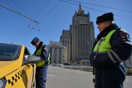 На столичных стезях всякий девай выявляют нерадивых таксистов