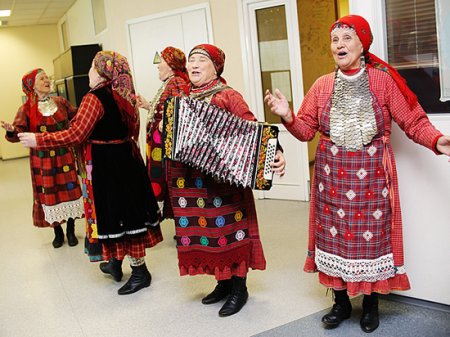 «Радуйте голами, бабули с вами!»