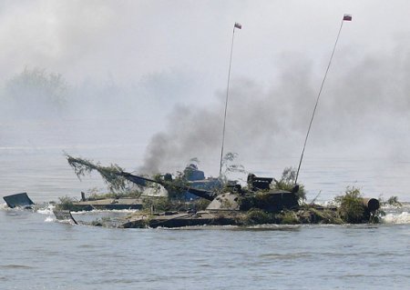 Подразделения МТО и военные инженеры ВВО возвели дамбу и создали специальный водоем в Приамурье