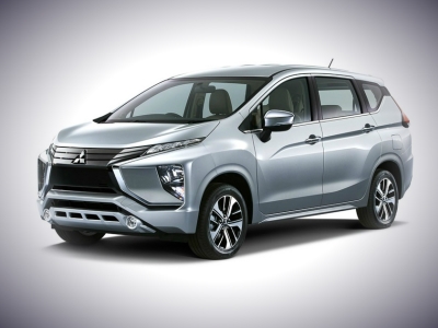 Mitsubishi скинула покрывало с нового кроссвэна