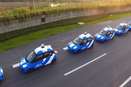 Для беспилотных автомобилей в России построят дороги без перекрестков