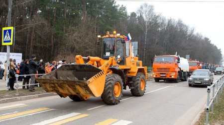 Более 40 единиц коммунальной техники прошлись парадом в Люберцах