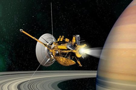 Последний салют: лучшие снимки космического зонда Cassini за 13 лет на орбите Сатурна