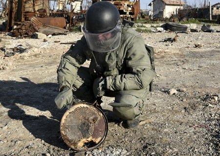 Специалисты Международного противоминного центра Вооруженных Сил Российской Федерации приступили к гуманитарному разминированию Дейр-эз-Зора