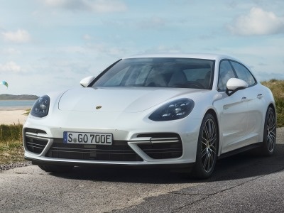 Porsche представил плагин-гибрид Panamera Sport Turismo