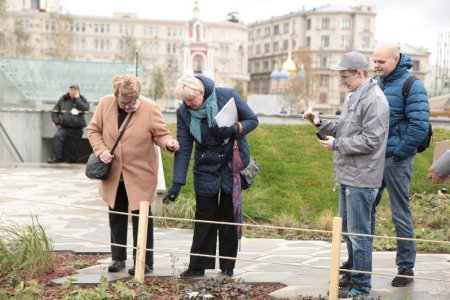 Активисты ОНФ провели экоакцию в «Зарядье» под девизом «Сохраним краснокнижных вместе!»