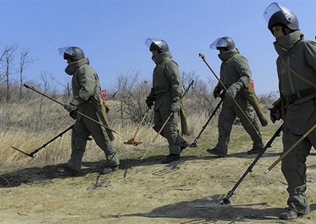 Отдельный морской инженерный полк Черноморского флота отметил свое 95-летие