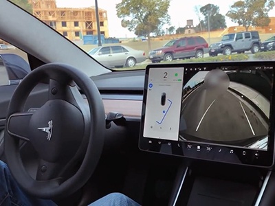 Видео: Tesla Model 3 паркуется параллельно лучше вас