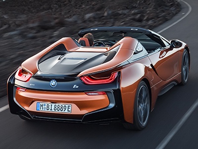 Родстер BMW i8 со складной крышей представлен официально