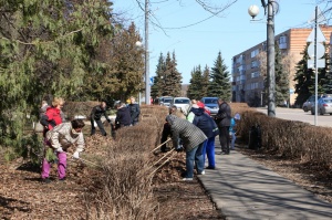 Продолжается уборка территорий в городском округе