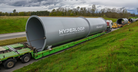 Hyperloop и летающие автомобили сразятся за будущее транспорта