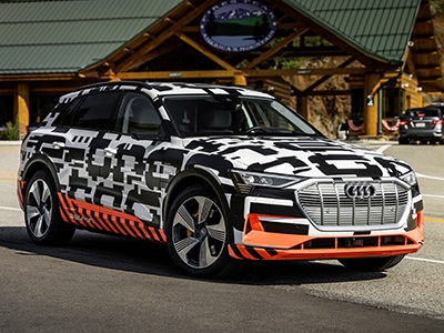 Audi запустил в производство первый электрический кроссовер e-tron