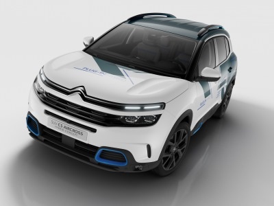 Citroen покажет в Париже гибридный C5 Aircross