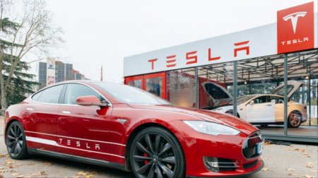 Взломать за 2 секунды: цифровая защита Tesla не устояла перед хакерами