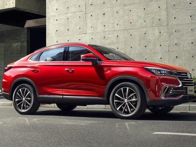 Китайцы обставили Renault: у них уже есть своя Arkana