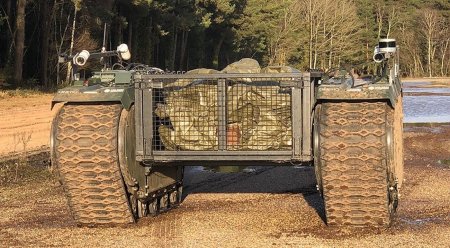 В Великобритании проходят первые в мире военные учения с участием людей и боевых роботов