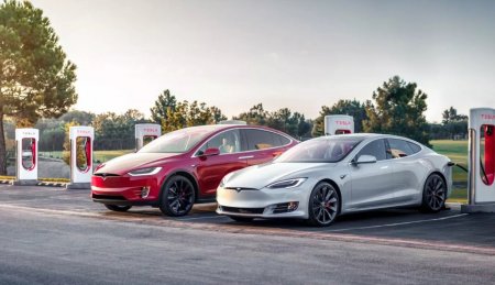 Автомобили Tesla Model S и Model X сменили названия, характеристики и цены