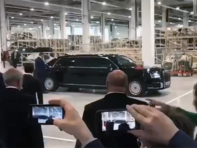 Путин приехал на открытие завода Mercedes-Benz на российском «Аурусе»