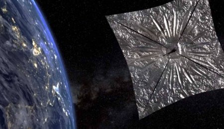 Над Землей раскрылся огромный солнечный парус LightSail 2