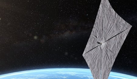 Солнечный парус LightSail 2 успешно связался с Землей. Что дальше?