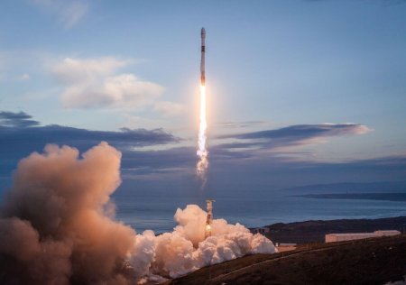 SpaceX будет регулярно запускать небольшие спутники по заниженной цене