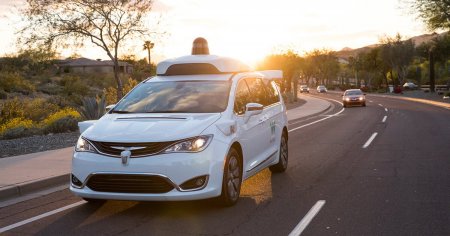 Waymo запускает на дороги автономные такси. Вообще без водителей