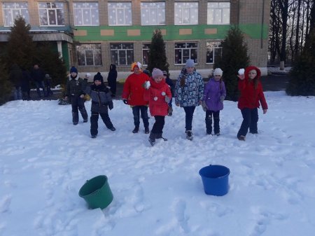 У ДК Успенский прошла игровая программа "Крещенские забавы"