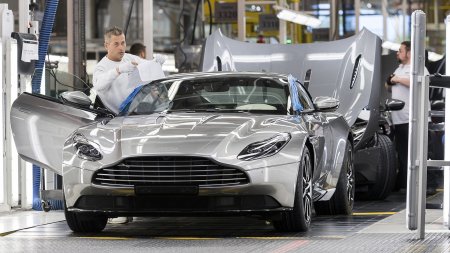 Официально: глава Mercedes-AMG станет CEO в Aston Martin