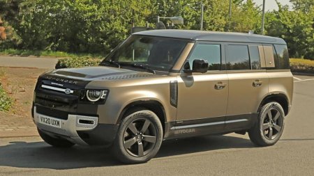 У нового Land Rover Defender будет мощный мотор V8