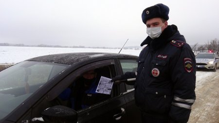 В Серебряных Прудах автоинспекторы провели профилактическую акцию «Коррупция, стоп!»