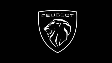 Peugeot отрастил клыки на логотипе