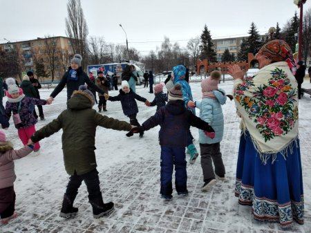 СЕРЕБРЯНО-ПРУДСКИЕ ПАРТИЙЦЫ ПРИНЯЛИ УЧАСТИЕ В ПРАЗДНОВАНИИ МАСЛЕНИЦЫ