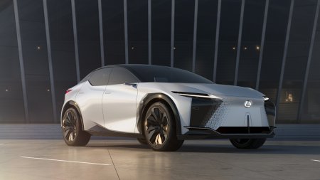 Lexus представил роскошный LF-Z со штурвалом и электрохромной крышей