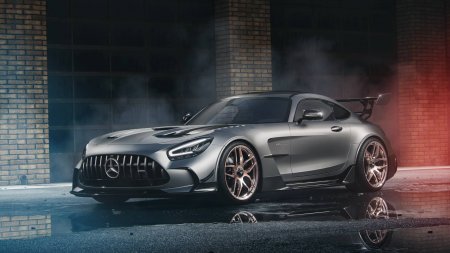 Mercedes-AMG GT Black Series: больше мощности и четыре гайки