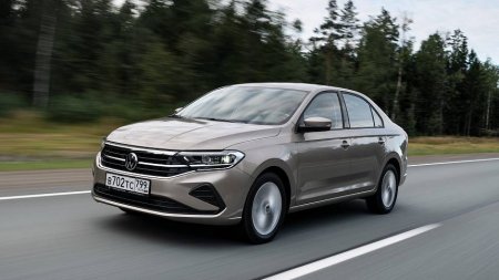 Volkswagen раскрыл российские цены на «футбольный» Polo