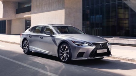 Lexus раскрыл российские цены на обновленный LS