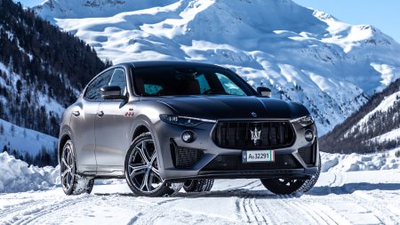 Обновленный Maserati Levante появился в России: цены названы