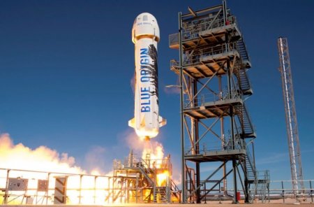 Blue Origin отправит первого туриста в космос в июле 2021 года. Как получить билет?