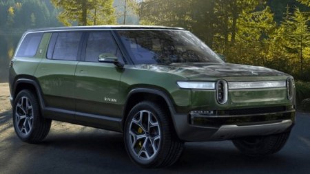 Rivian начнёт продавать электрокары на нашем континенте